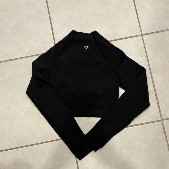 Gymshark Black Long Sleeve Crop Top - Picture 2 of 3